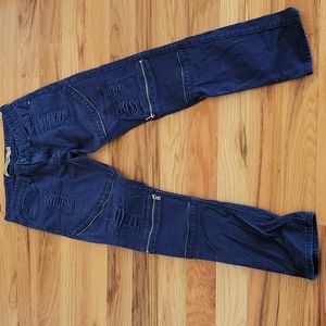 BROOKLYN LAUNDRY SKINNY DISTRESSED ZIPPER JEANS.